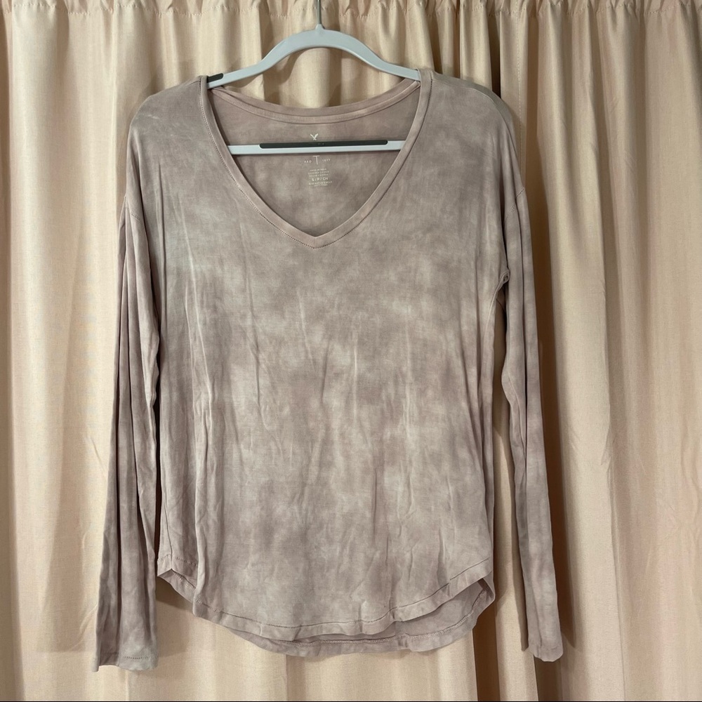 American Eagle Soft and Sexy V-Neck Long Sleeve
